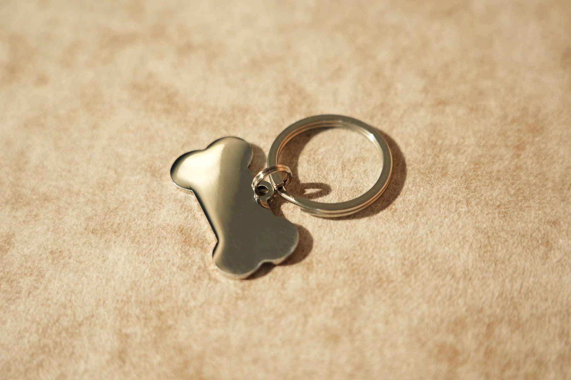 Jiliwa™ Rhinestones Bone Pet Tag