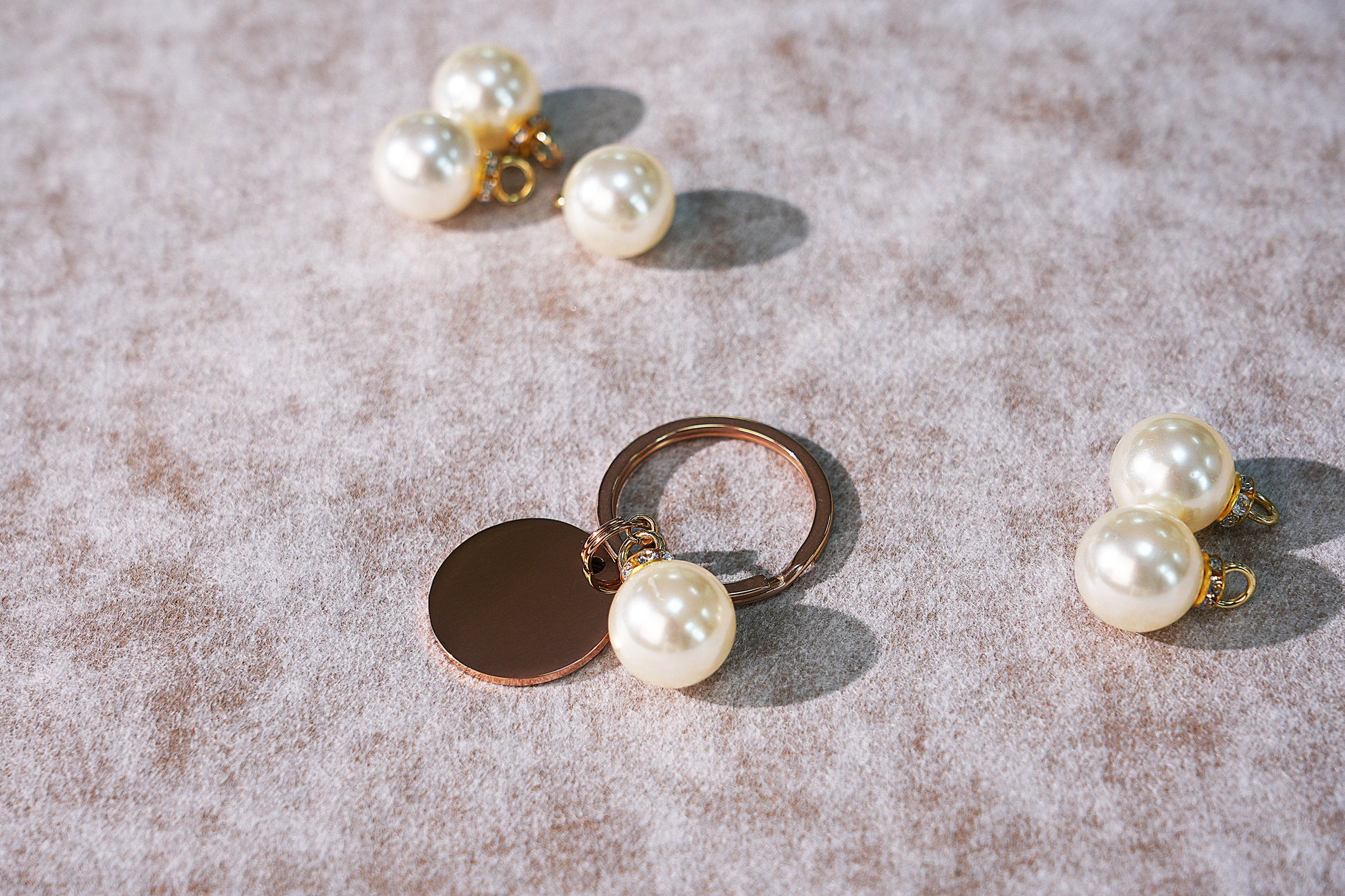 Jiliwa™ Pearl Round Pet Tag
